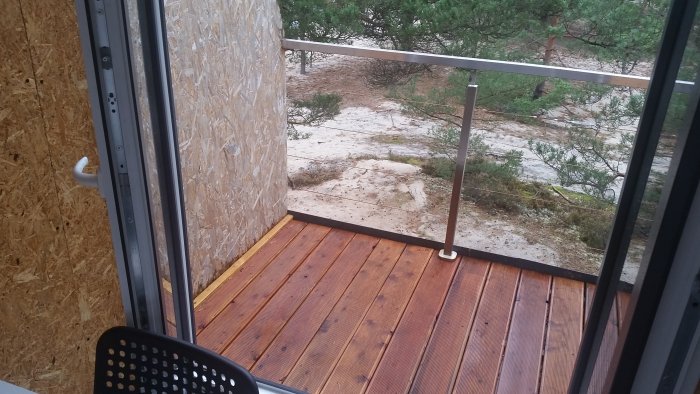 Hotel hel noclegiStudio czteroosobowe małe z balkonem.