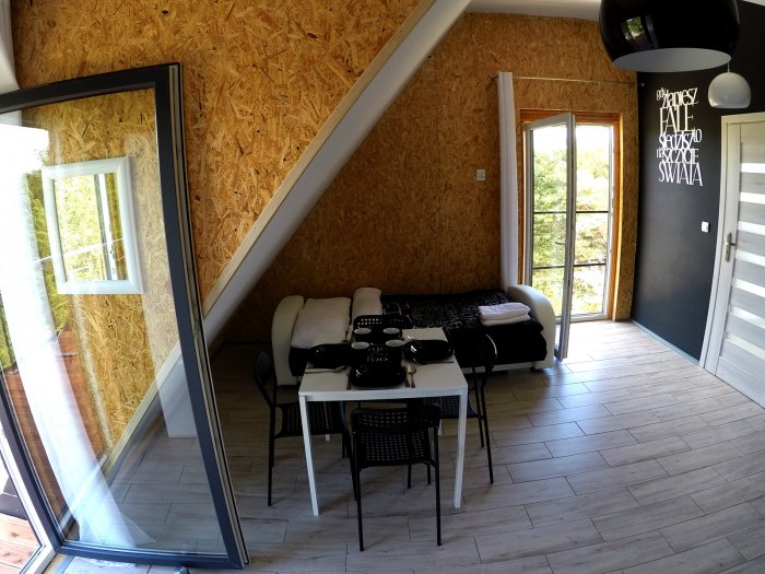 Hotel hel noclegiApartament czteroosobowy z dużym tarasem i oddzielną sypialnią