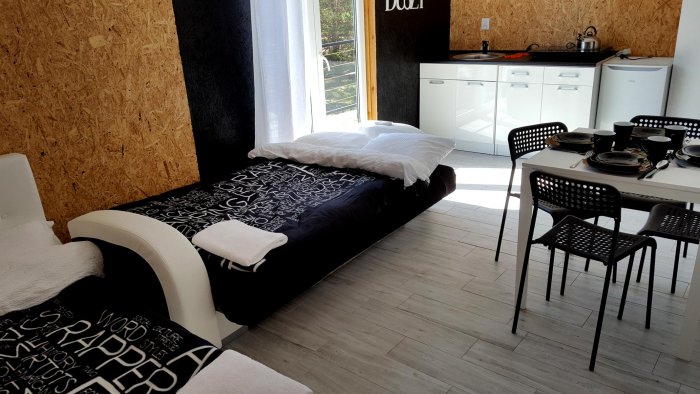 Hotel hel noclegiApartament czteroosobowy studio z balkonem