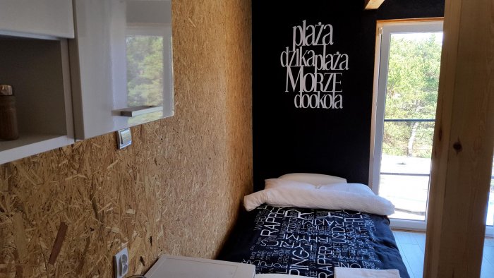 Hotel hel noclegiApartament czteroosobowy studio z balkonem.