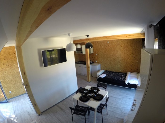 Hotel hel noclegiApartament czteroosobowy studio z balkonem.