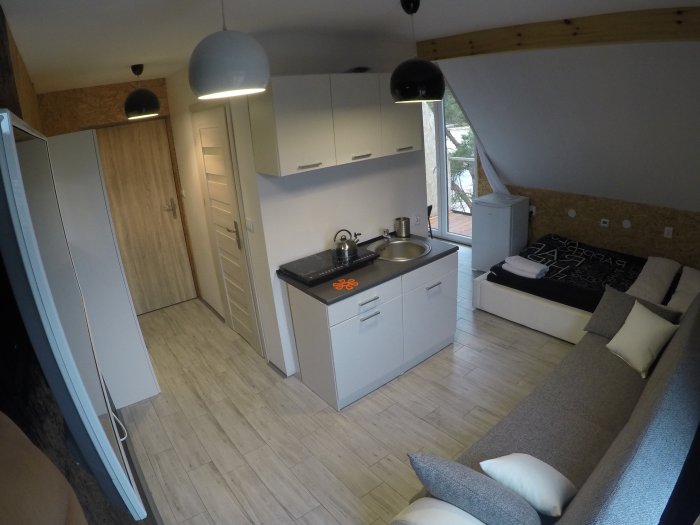 Hotel hel noclegiStudio czteroosobowe małe z balkonem.